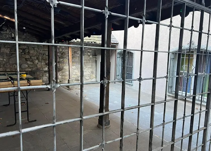 Zimmer Mit Geteiltem Bad & Kueche
