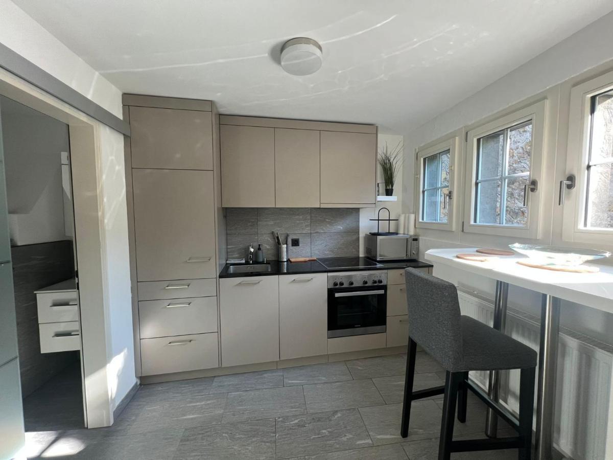 Mit Geteiltem Bad & Kueche Apartment